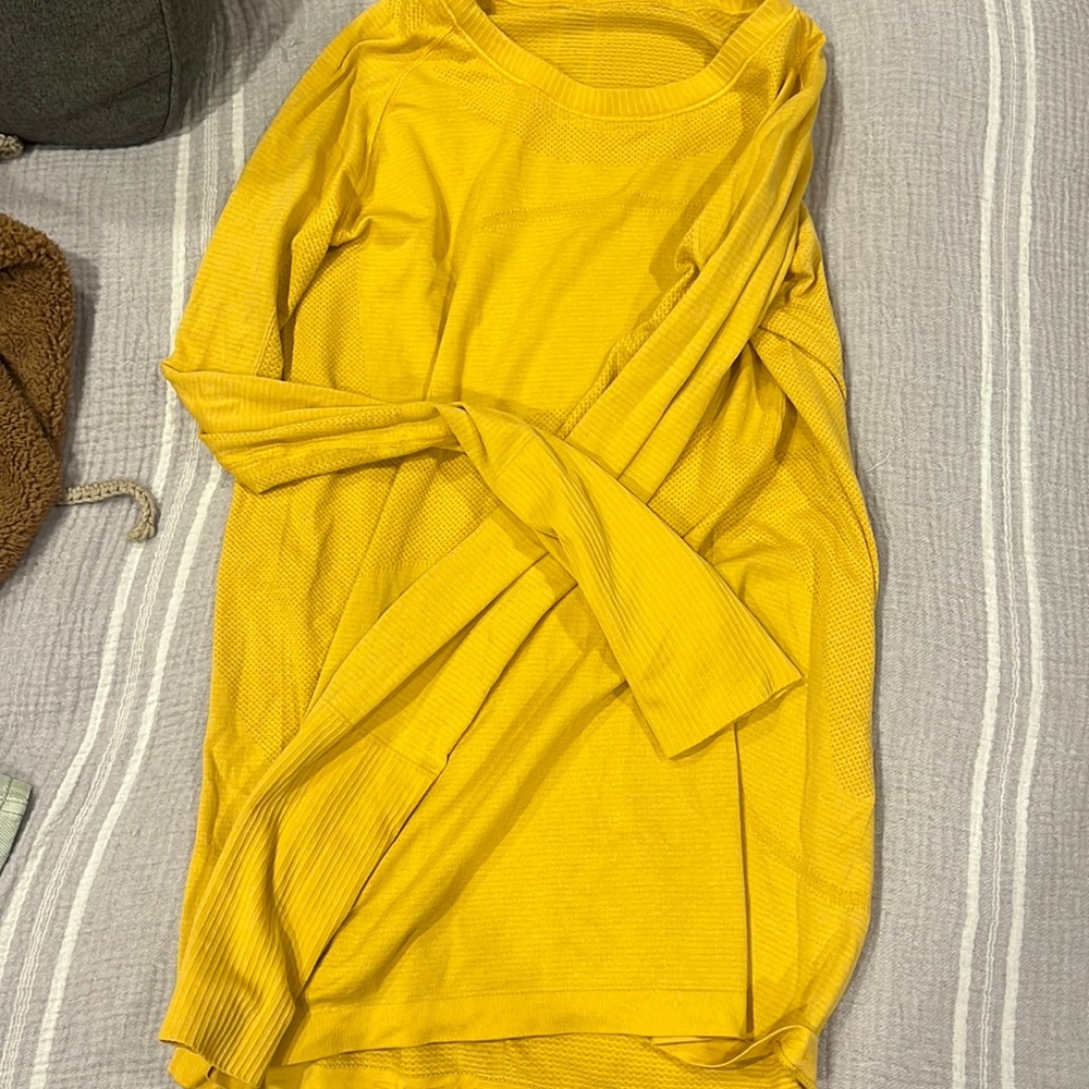 Lululemon swiftly size 12 yellow